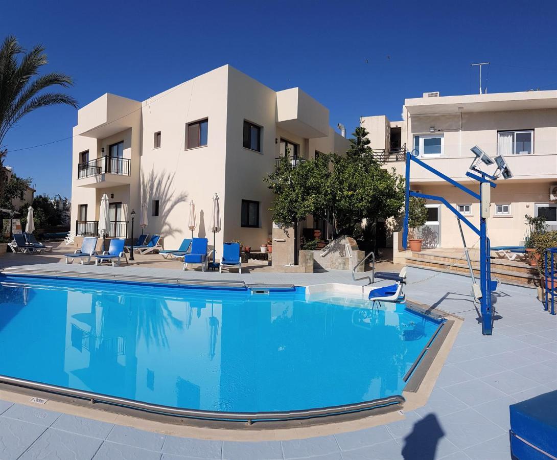 C & A Hotel Apartments 폴리스 외부 사진
